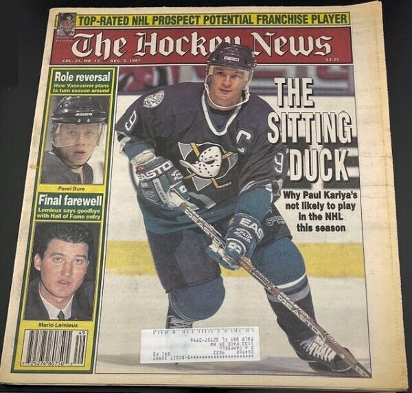 THE HOCKEY NEWS - Dec. 1997 - Cover Story on Paul Kariya, Pavel Bure, & Lemieux