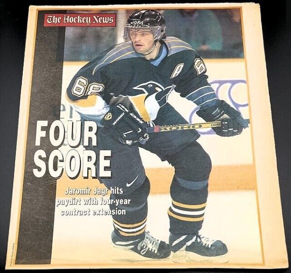 THE HOCKEY NEWS - Feb. 1998 - Jaromir Jagr (38 Million Dollar Smile)